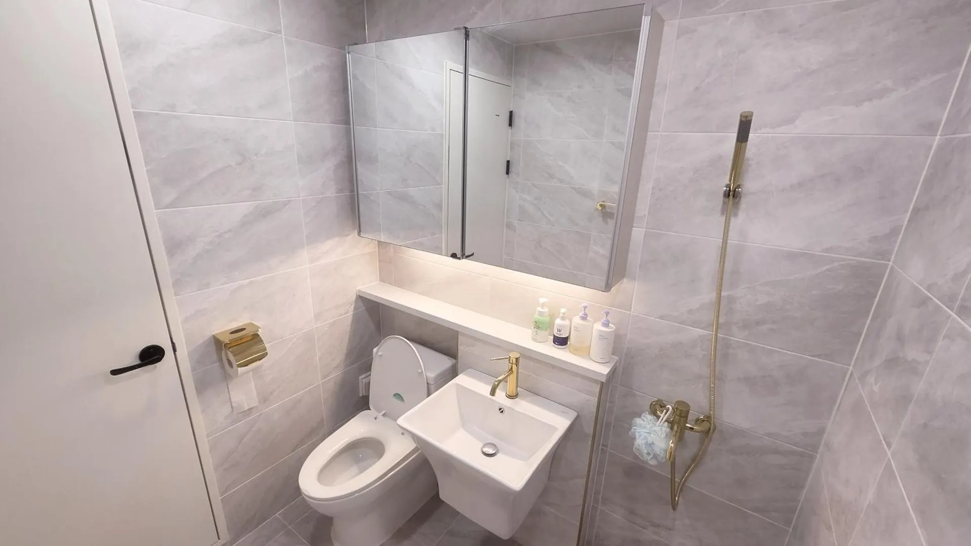 Cheongna Private Entire House, Incheon Villa 0*,  South Korea